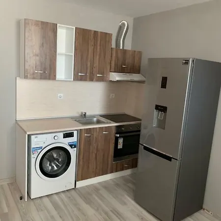 апартамент мол плаза, Apart Mall Plaza Apartment *